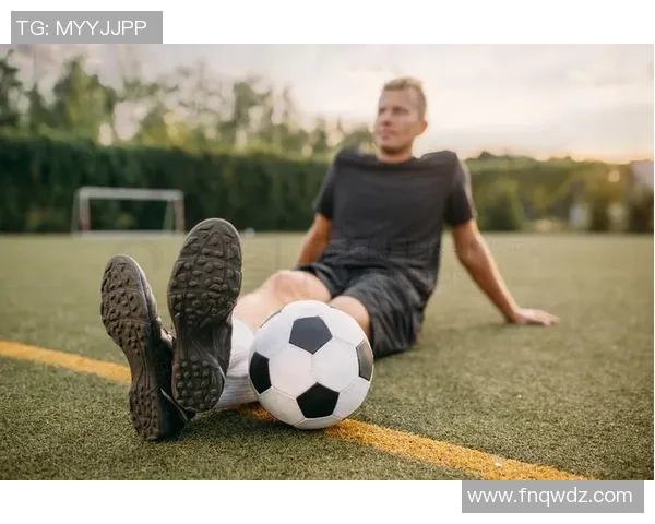 足球明星们在休闲时光中观看猫咪视频的趣味瞬间揭秘